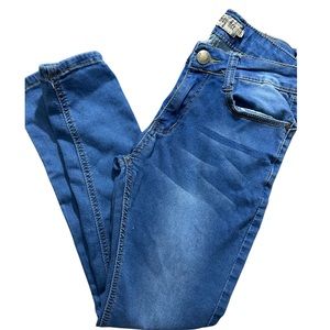 CELEBRITY ACE Skinny Jeans Denim Blue Medium Wash Lightly Distressed JRs SZ 5